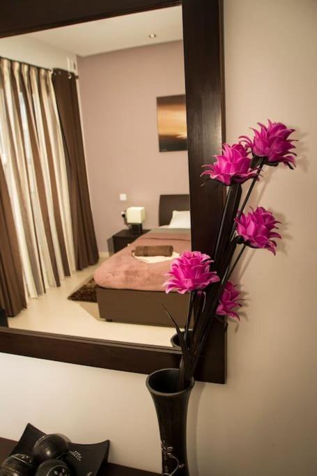 Sunny 2 Bedroom, 2 Bathrooms, Seaside Apt. Sliema Esterno foto
