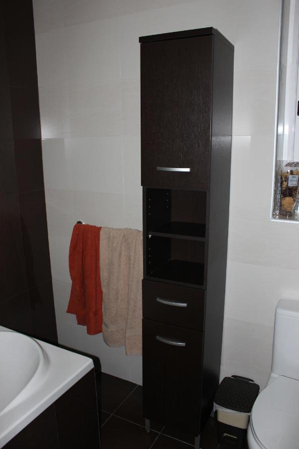 Sunny 2 Bedroom, 2 Bathrooms, Seaside Apt. Sliema Esterno foto